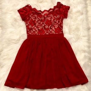 Elise Ryan Off the Shoulder Dress